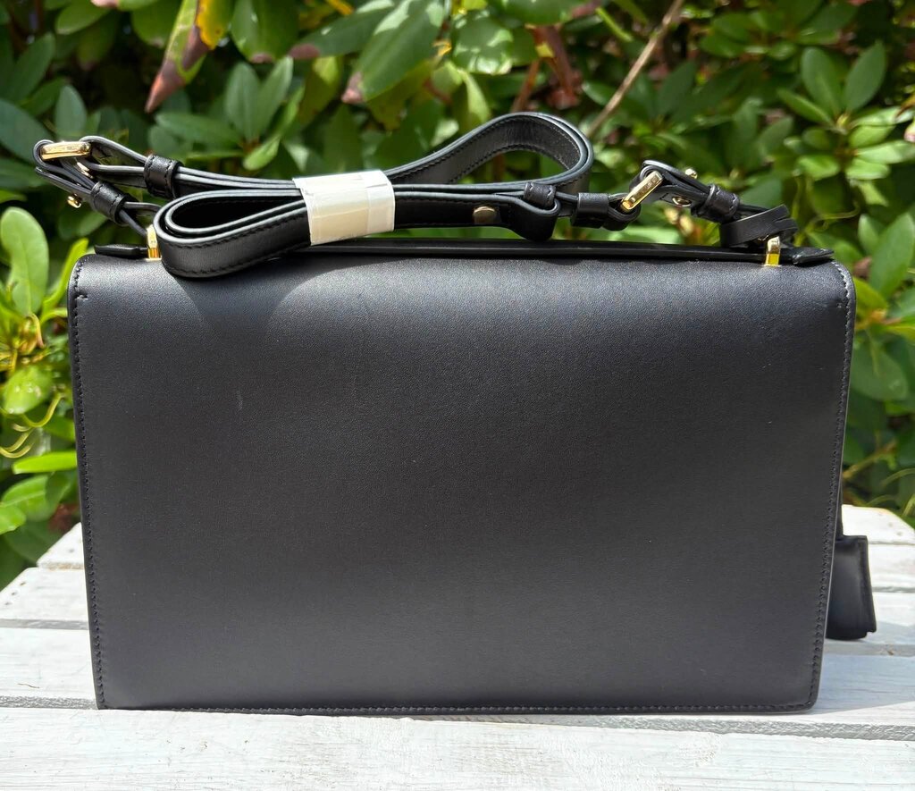 Salvatore Ferragamo NIB Aileen Medium Shoulder Bag (Retails for $1,500)