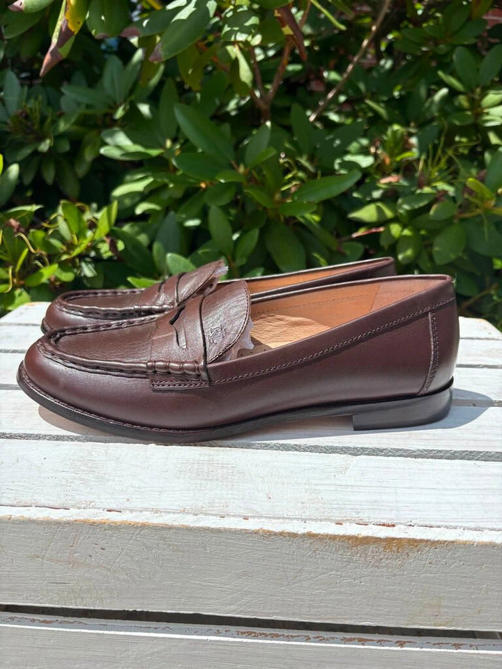 Ralph Lauren NIB Wynnie Loafers - Size 8.5 (Retails for $195)