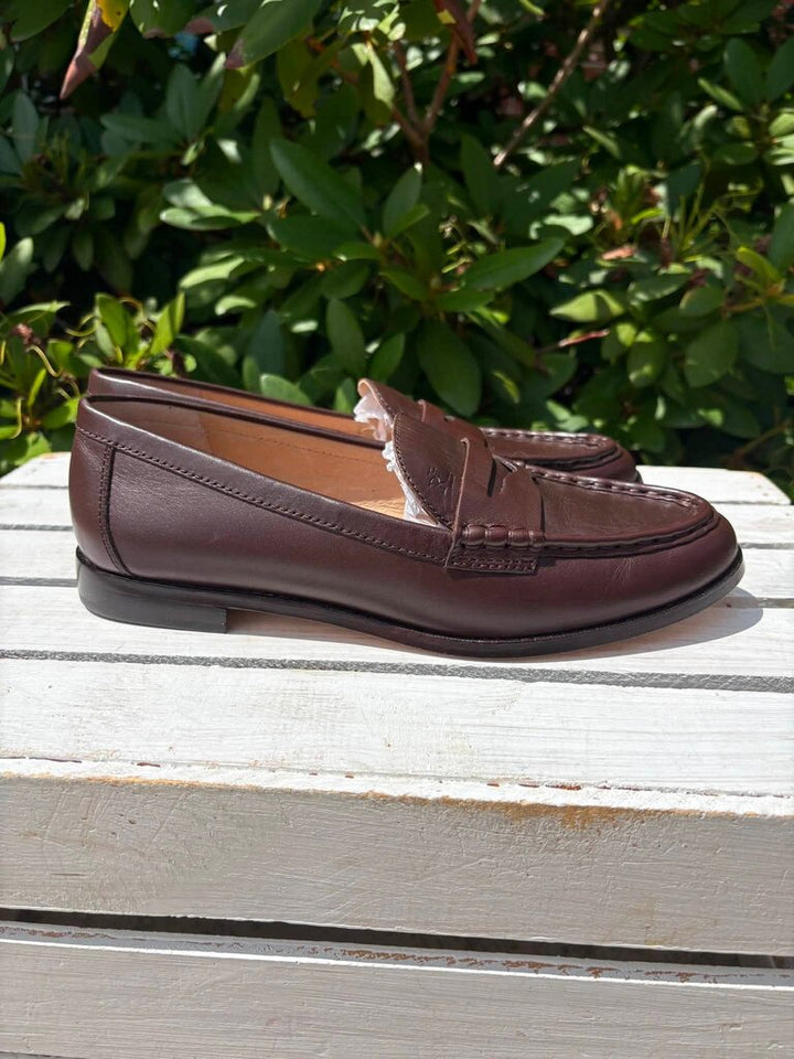 Ralph Lauren NIB Wynnie Loafers - Size 8.5 (Retails for $195)