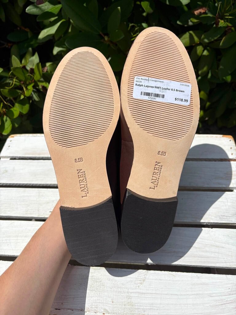 Ralph Lauren NIB Wynnie Loafers - Size 8.5 (Retails for $195)