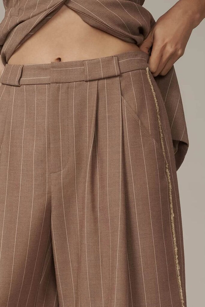 Anthropologie NWT Pleated Trouser Shorts - Size 2