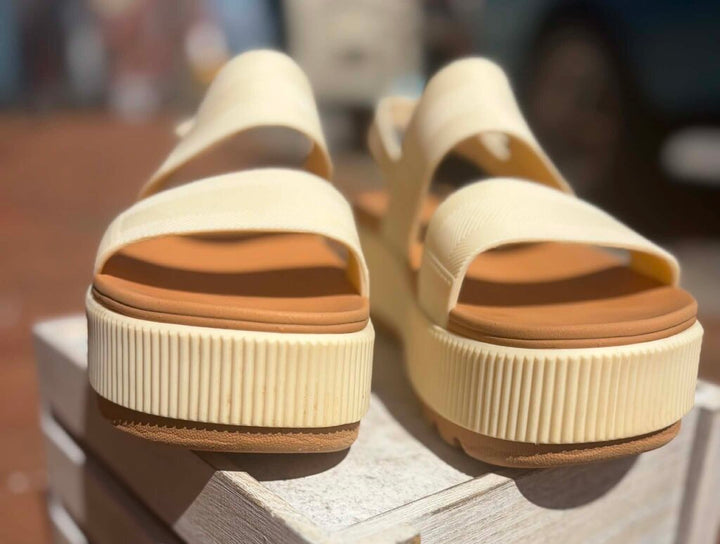 Reef Water Vista Higher Platform Sandals - Size 9