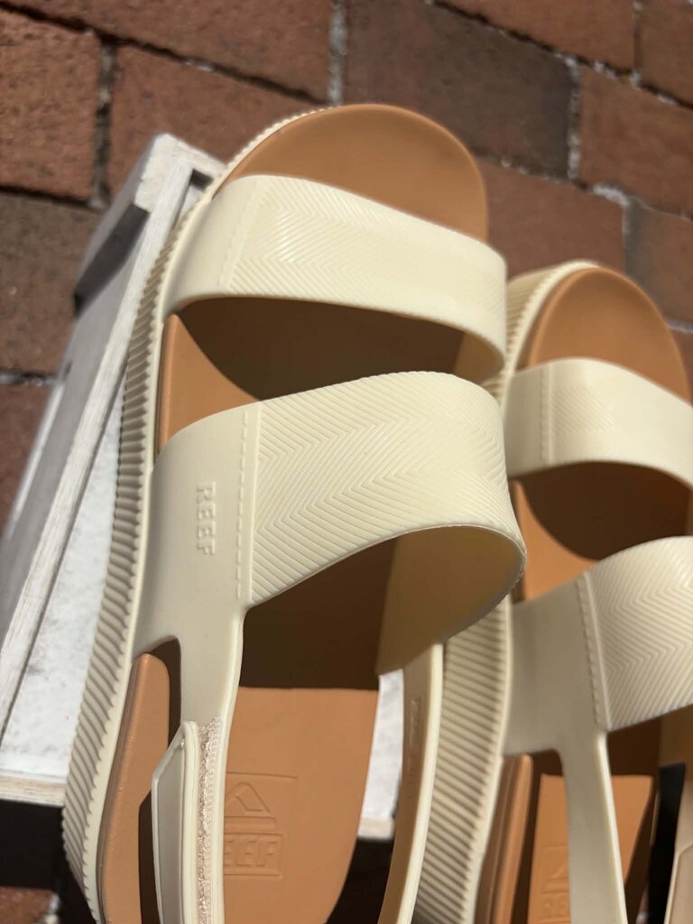 Reef Water Vista Higher Platform Sandals - Size 9