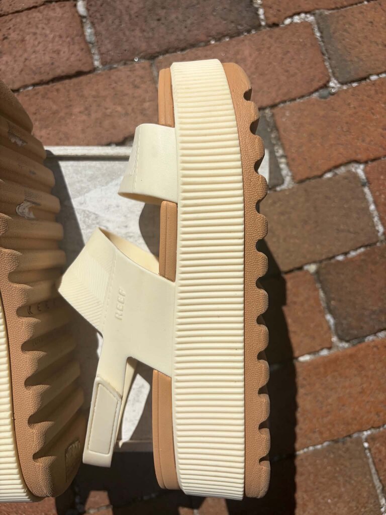 Reef Water Vista Higher Platform Sandals - Size 9