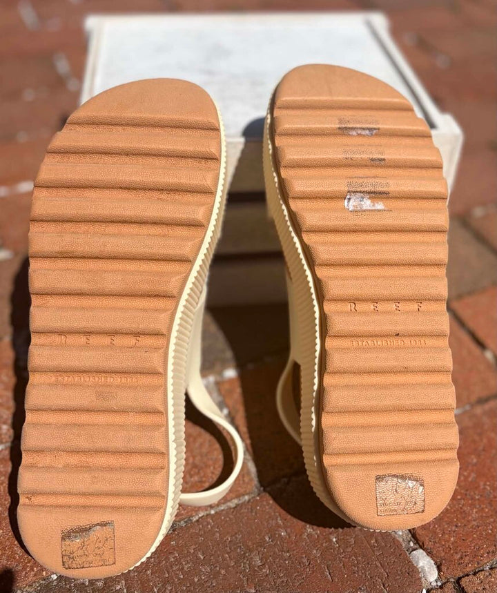 Reef Water Vista Higher Platform Sandals - Size 9