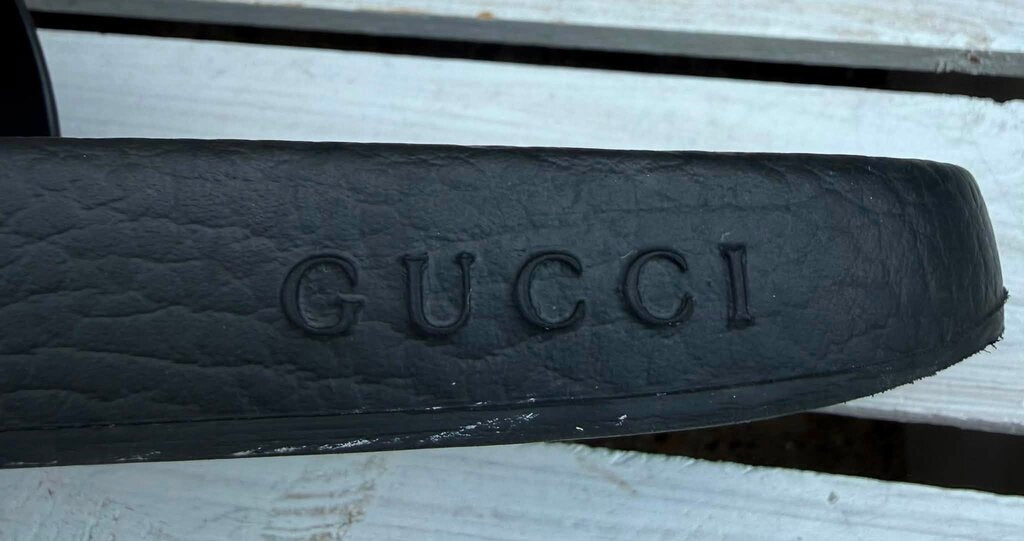 Gucci Logo Rubber Pool Slides - Size 38