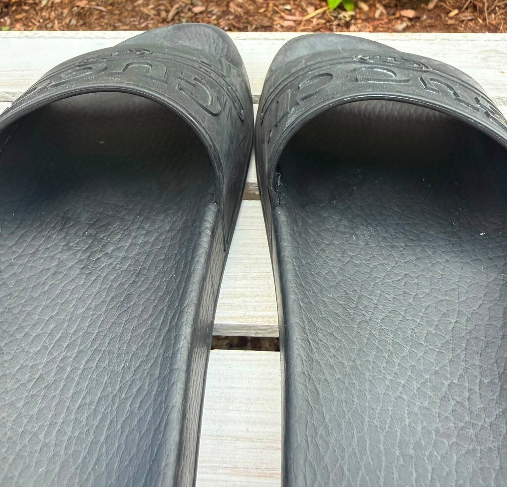 Gucci Logo Rubber Pool Slides - Size 38