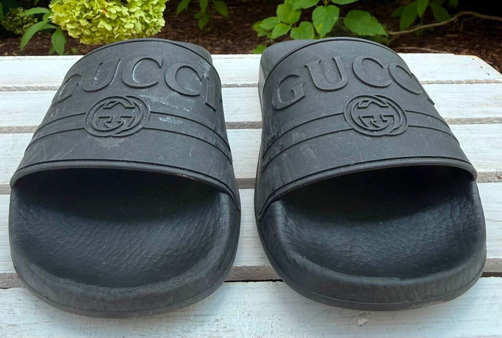 Gucci Logo Rubber Pool Slides - Size 38