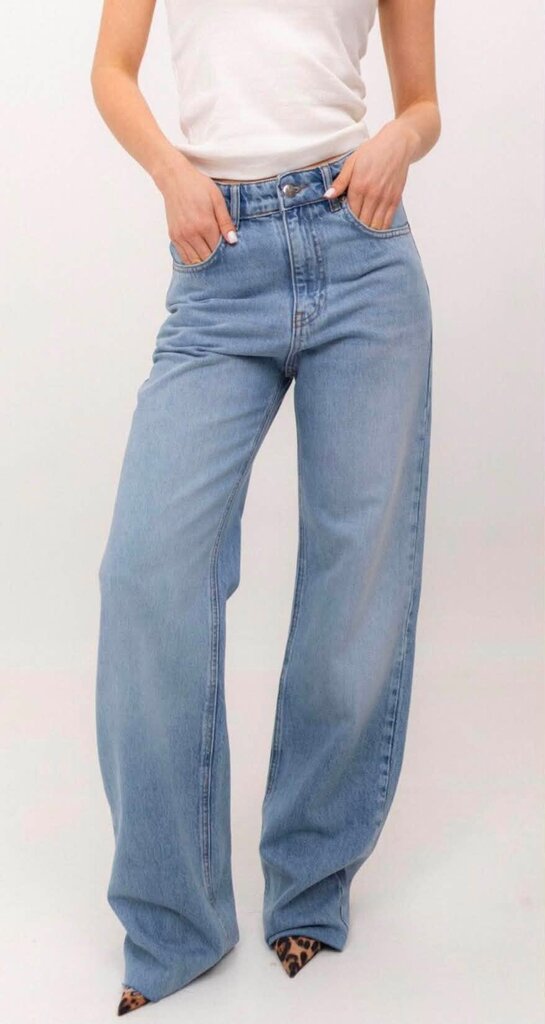 Twice NWT Wide Leg Jeans - Size 2