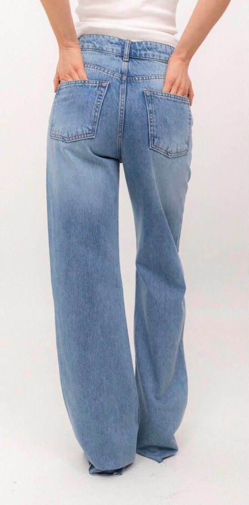 Twice NWT Wide Leg Jeans - Size 2