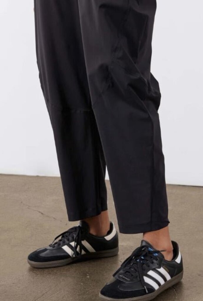 Ruti The Wide-ish Pants - Size 4