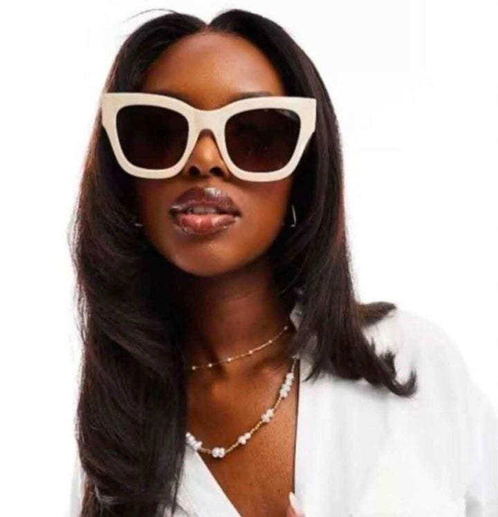 Quay By The Way Sunglasses In Pink