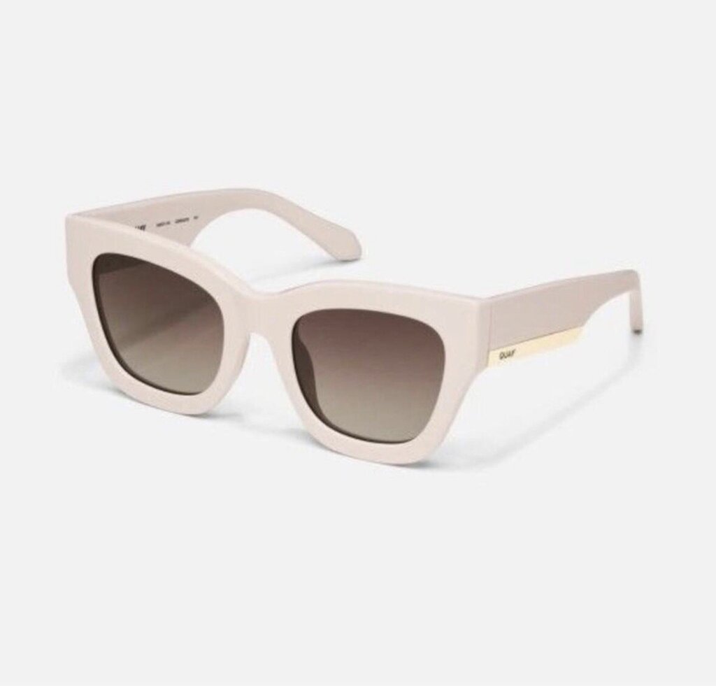 Quay By The Way Sunglasses In Pink
