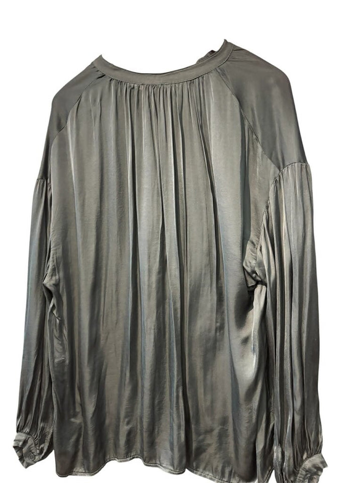 NWT Johanna Lightweight Ruffle Blouse- One Size