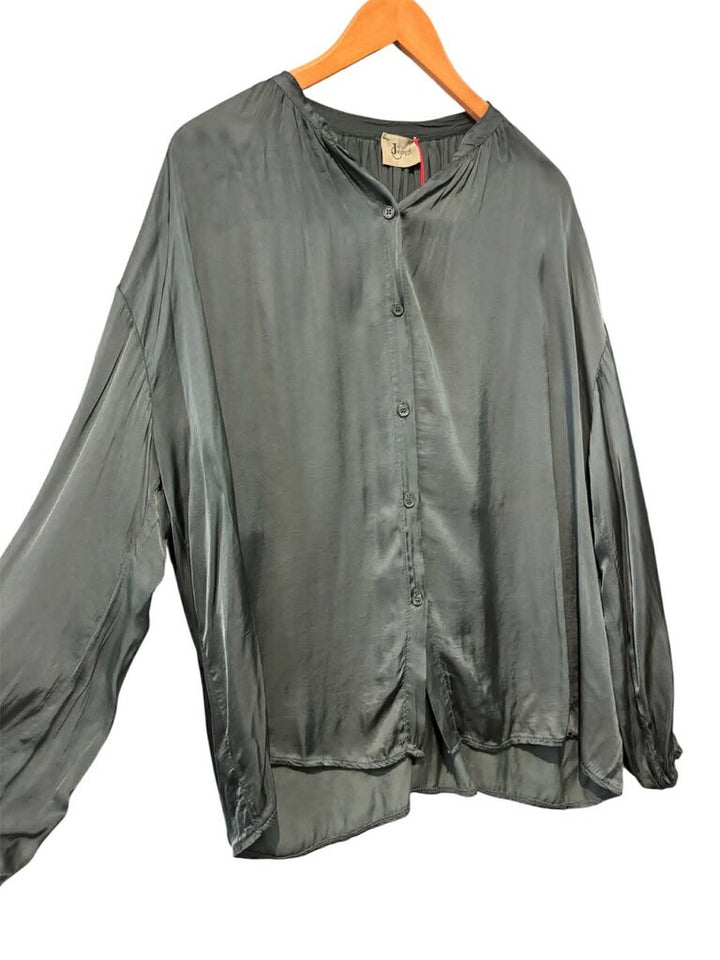 NWT Johanna Lightweight Ruffle Blouse- One Size