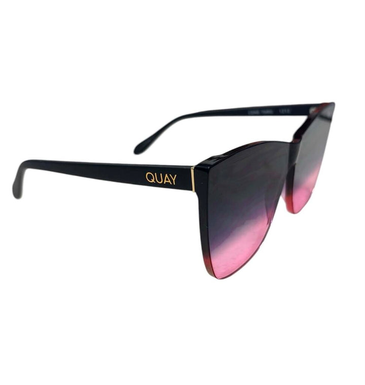 Quay Come Thru Sunglasses In Black (With Case)