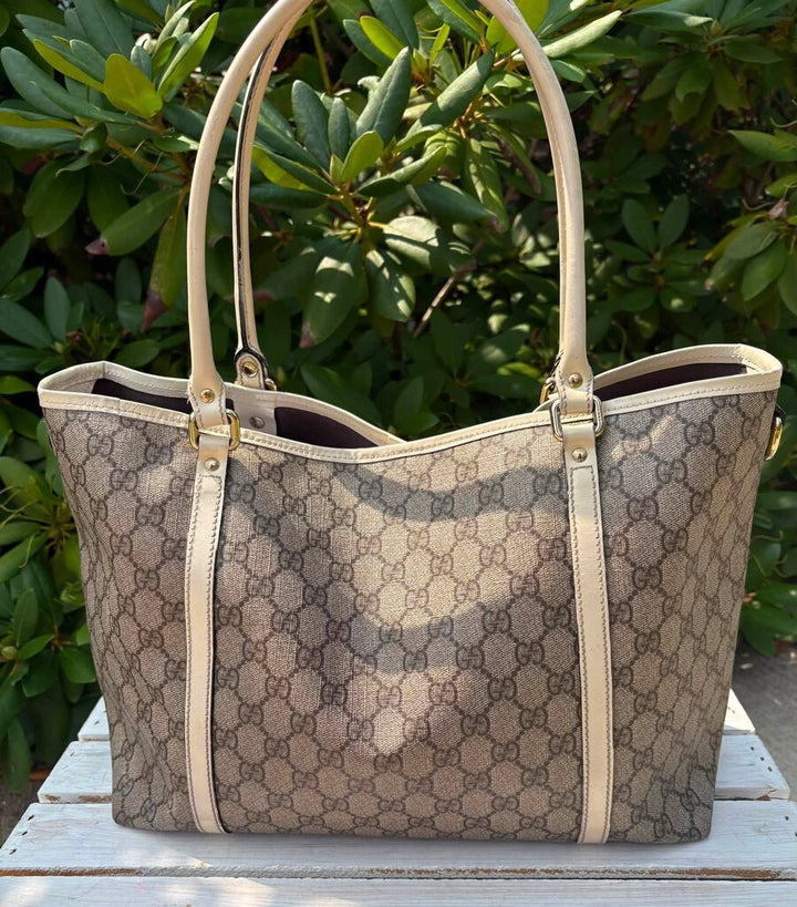 Gucci GG Supreme Joy Medium