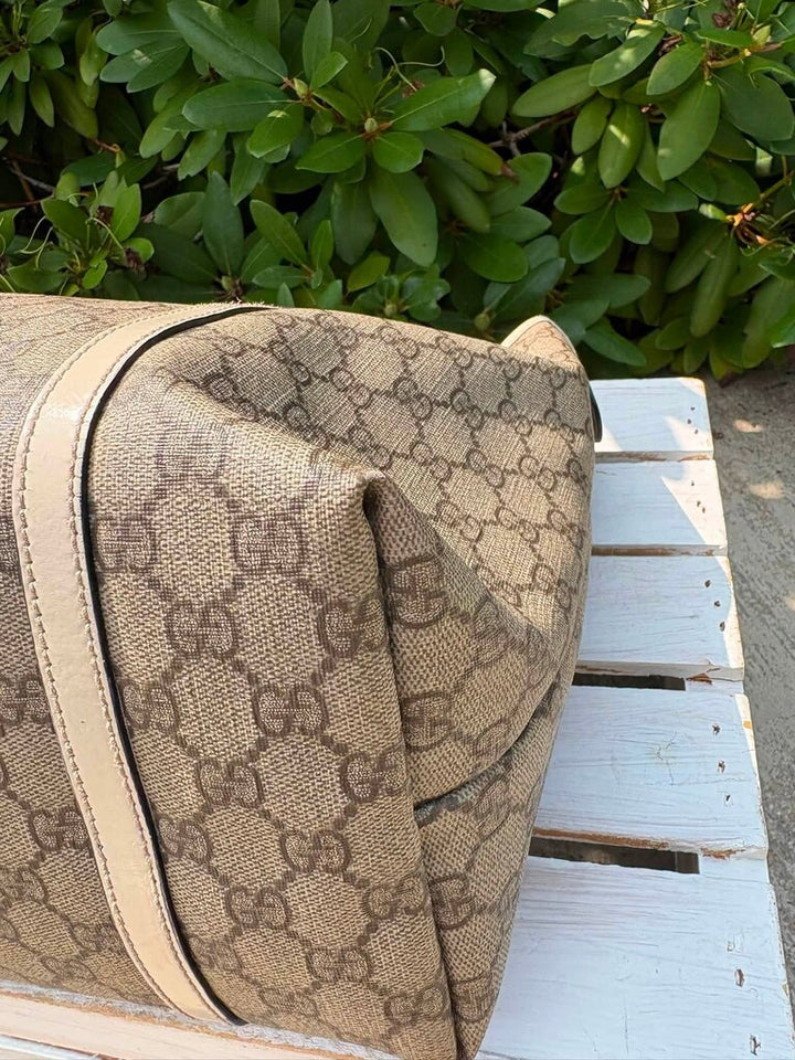 Gucci GG Supreme Joy Medium
