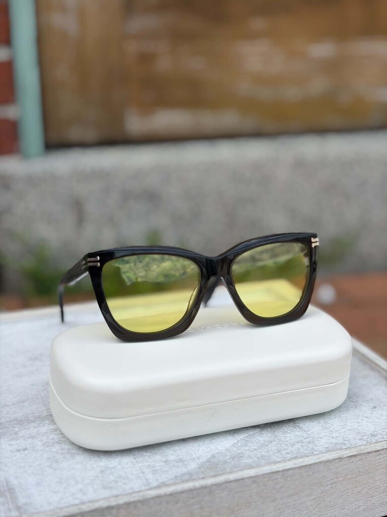 Marc Jacobs MJ 1000 Sunnies Case included