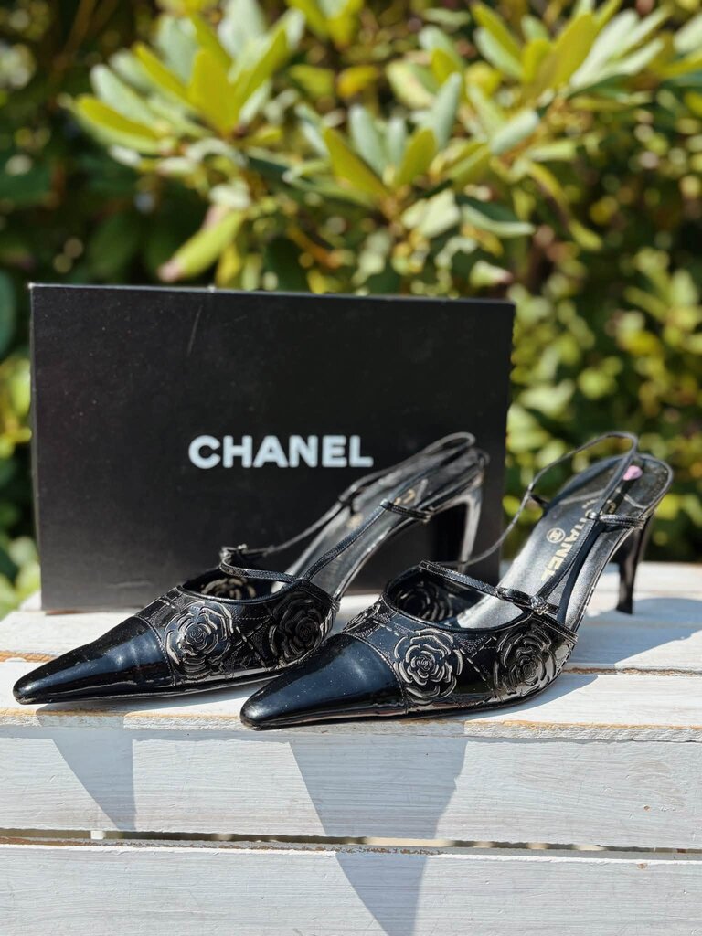 Chanel Camellia Floral Slingback Patent Leather Pumps - Size 41