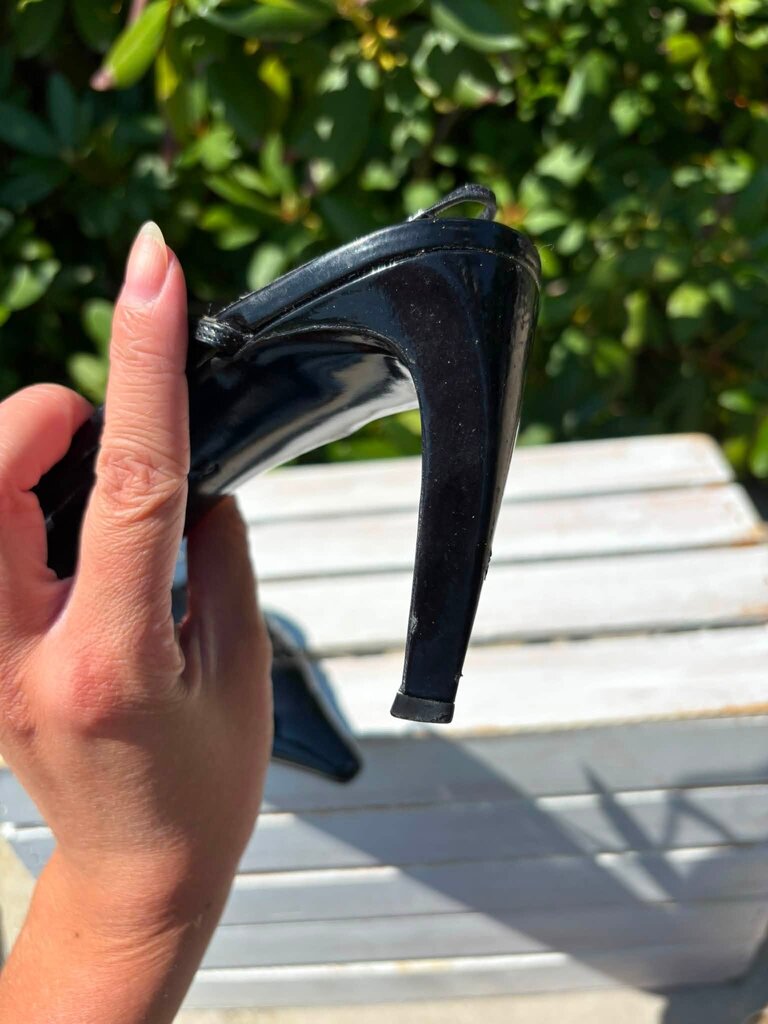 Chanel Camellia Floral Slingback Patent Leather Pumps - Size 41