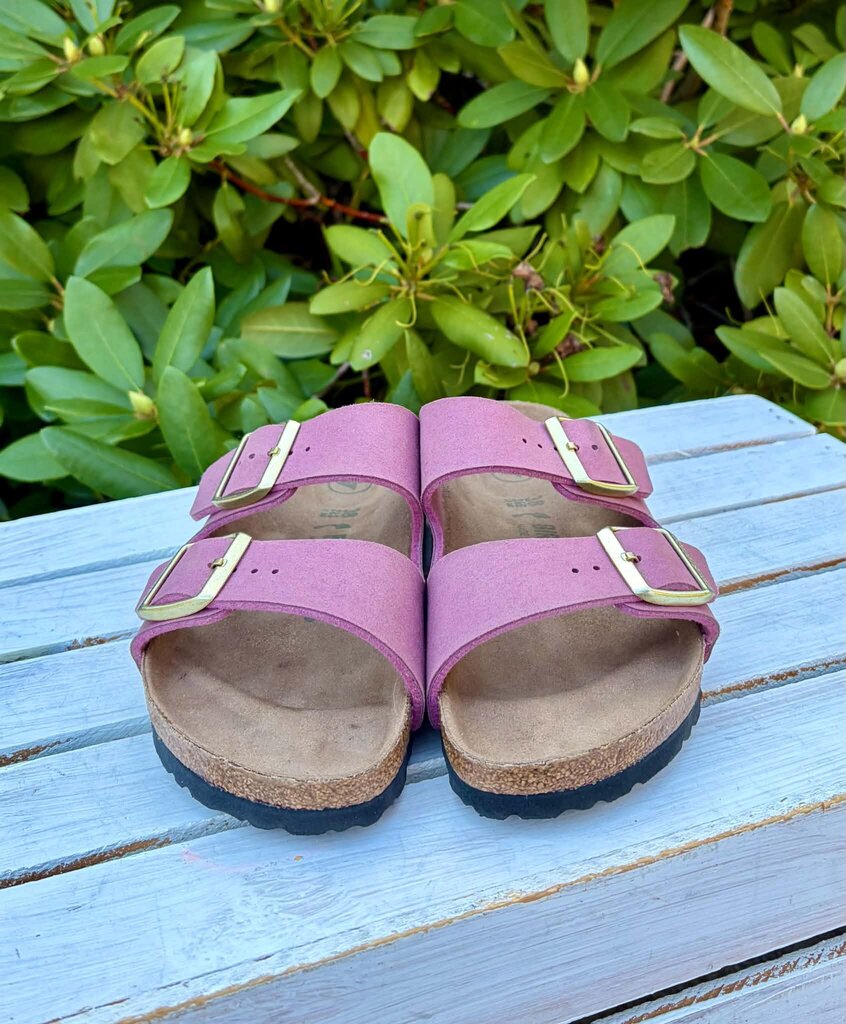Birkenstock Arizona Synthetik Sandals in Berry Crush - Size 38