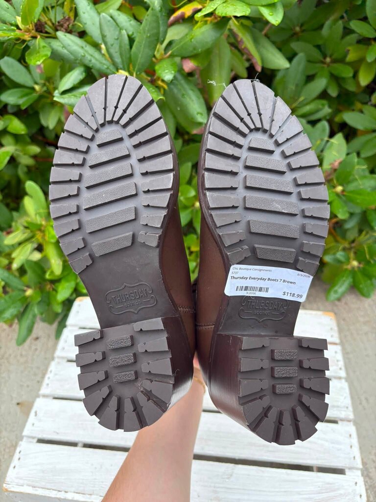 Thursday Everyday Knockout Boots in Chocolate - Size 7