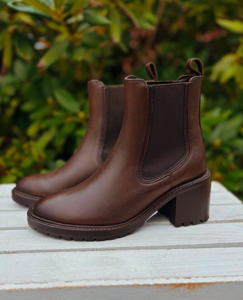Thursday Everyday Knockout Boots in Chocolate - Size 7