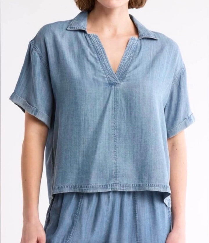 Splendid Chambray Polo Denim Look V-Neck Top NWT - Size Medium