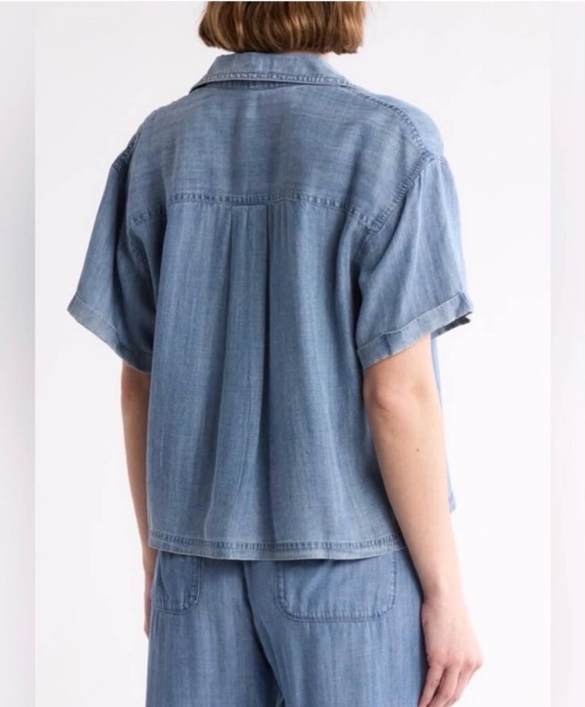 Splendid Chambray Polo Denim Look V-Neck Top NWT - Size Medium