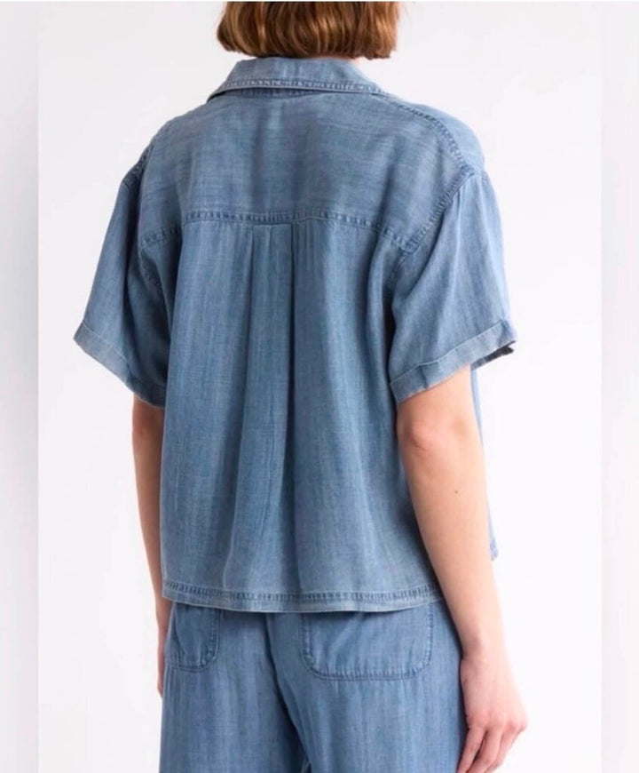 Splendid Chambray Polo Denim Look V-Neck Top NWT - Size Medium