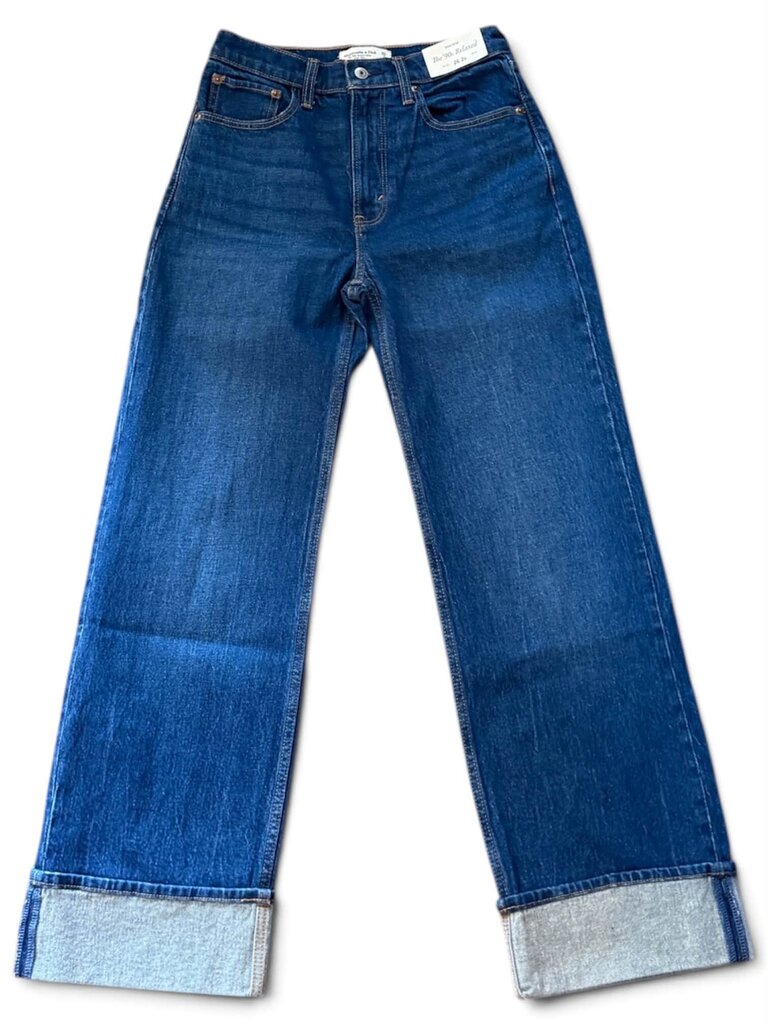 Abercrombie & Fitch NWT High Rise 90s Relaxed Jean In Dark Cuff - Size 26 (Retails for $100)
