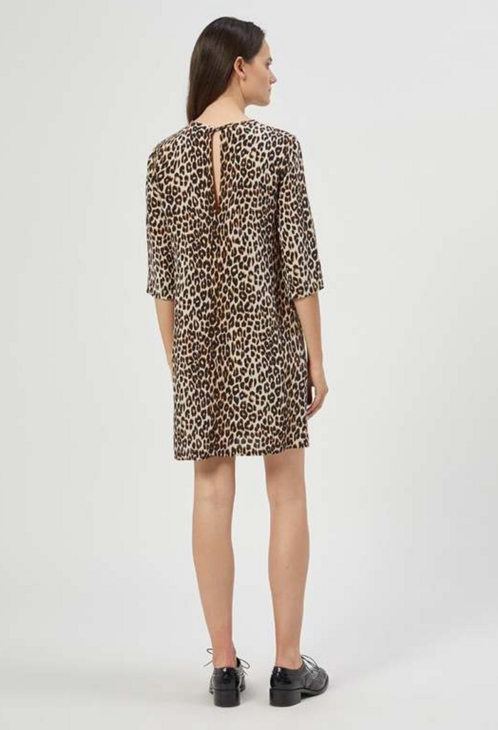 Equipment Aubrey Silk Dress in Leopard (Retails For $262) - Size Medium
