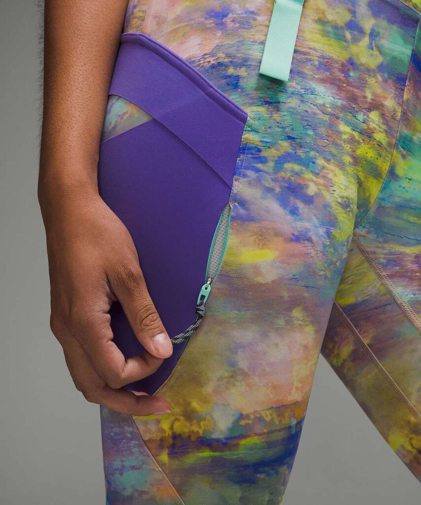 Lululemon Cargo Super-High-Rise Hiking Leggings in Altered Nature Multi - Size 6