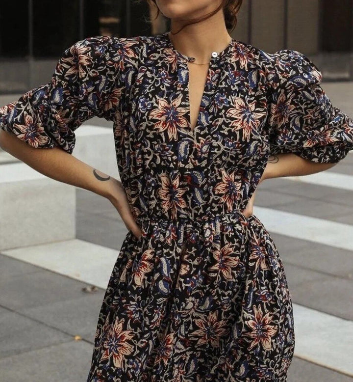 Mille Celeste Dress in Midnight Garden Floral Midi Dress - Size Small
