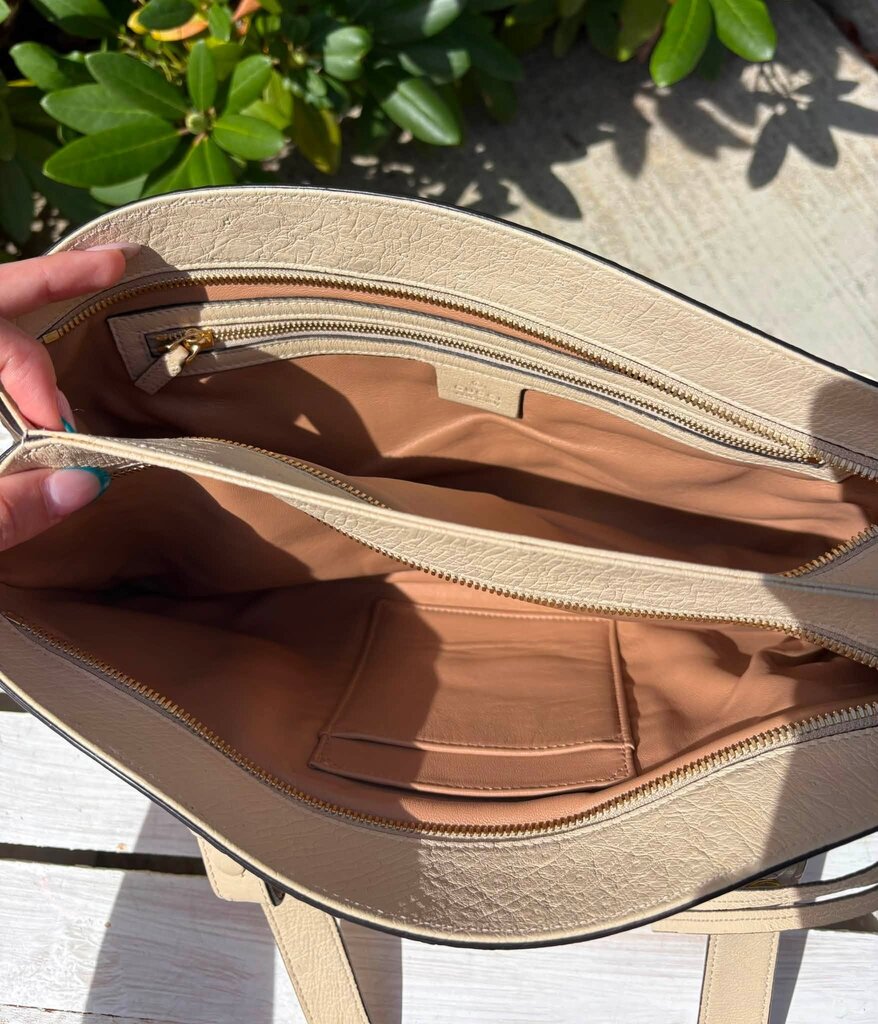 Gucci Large Arli Ostrich Bag