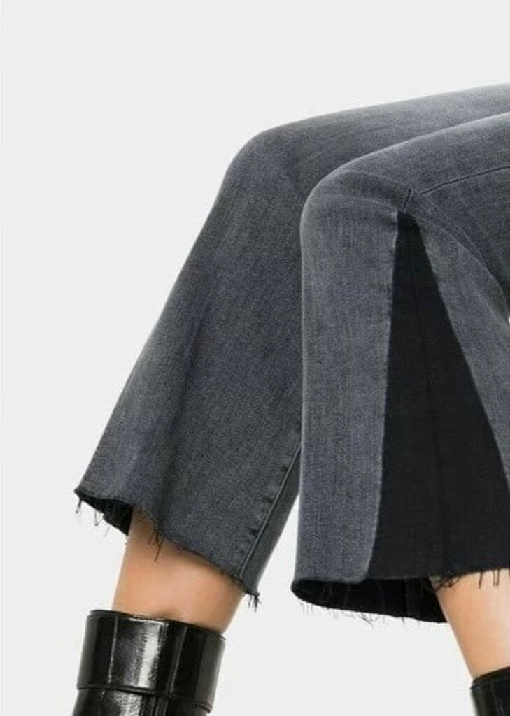 Frame Le Crop Mini Boot Jeans in Webber - Size 30(Retails $198)