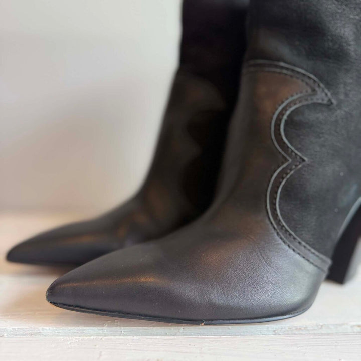 Dolce Vita Noraya Boots - Size 8.5