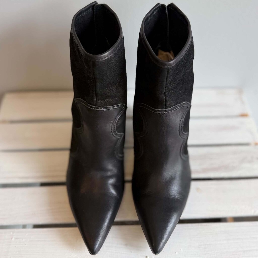 Dolce Vita Noraya Boots - Size 8.5