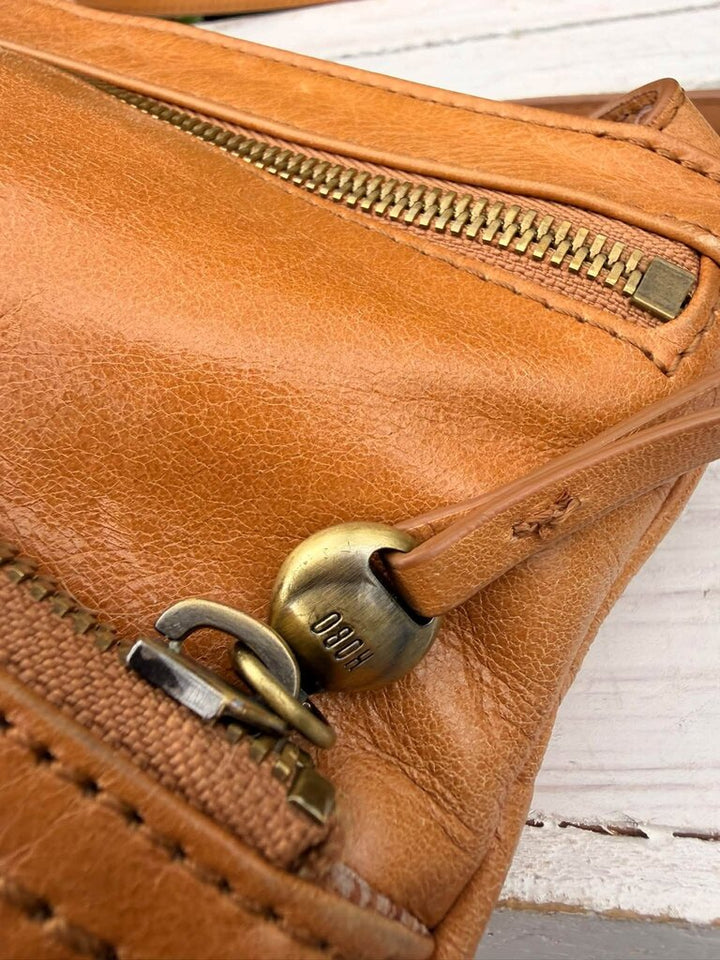 Hobo Cassie Leather Convertible Crossbody Shoulder Bag