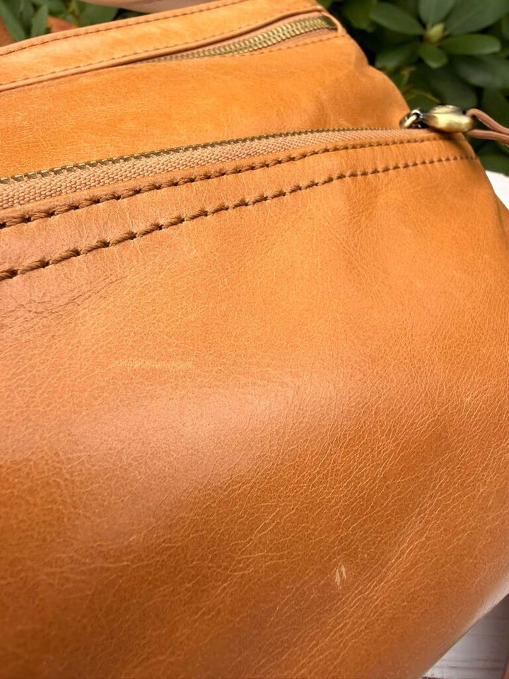Hobo Cassie Leather Convertible Crossbody Shoulder Bag