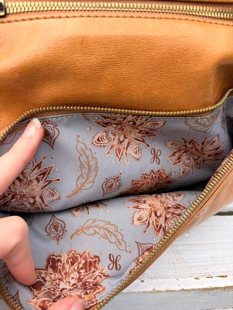 Hobo Cassie Leather Convertible Crossbody Shoulder Bag