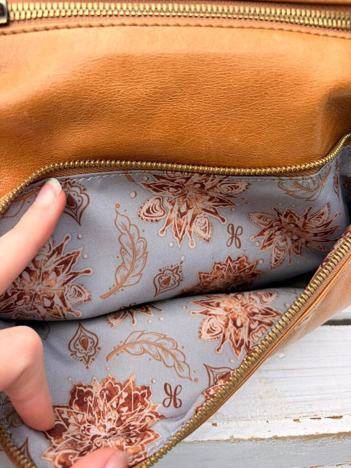 Hobo Cassie Leather Convertible Crossbody Shoulder Bag
