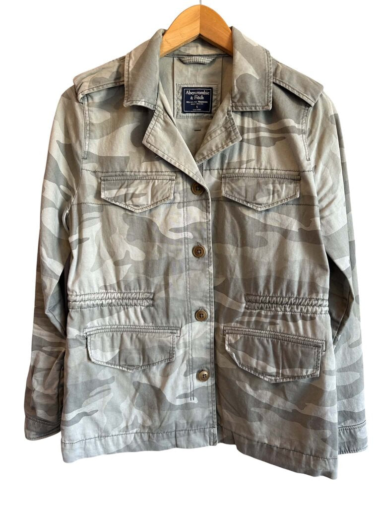 Abercrombie & Fitch Camo Utility Jacket - Size Small