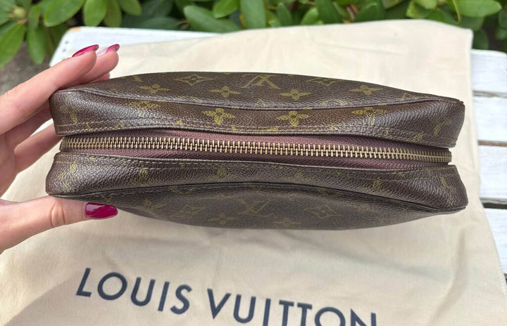 Louis Vuitton Monogram Trouse Toilette 23