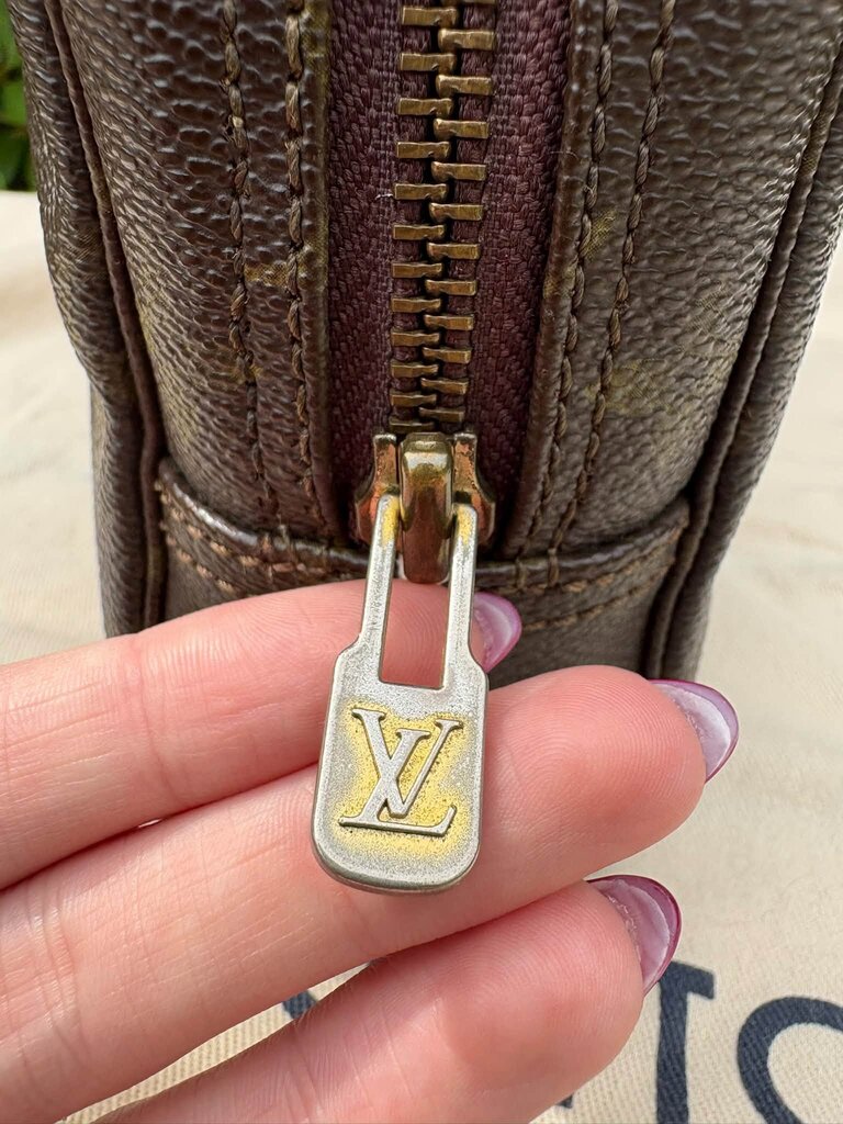 Louis Vuitton Monogram Trouse Toilette 23