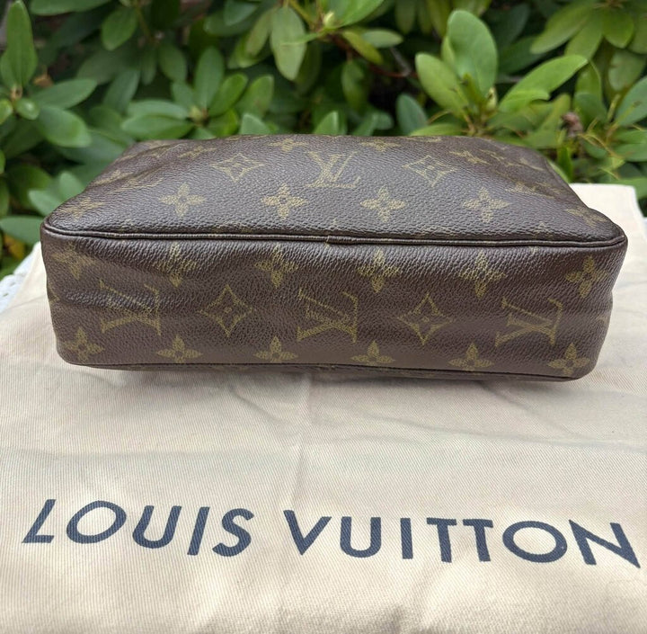 Louis Vuitton Monogram Trouse Toilette 23