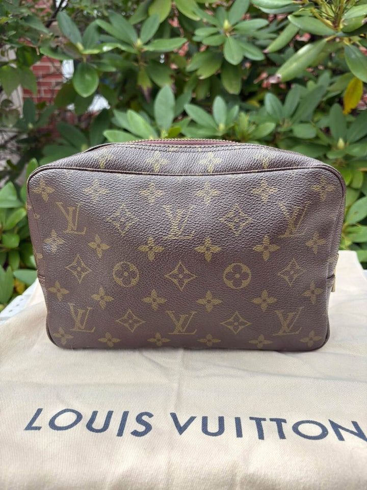 Louis Vuitton Monogram Trouse Toilette 23