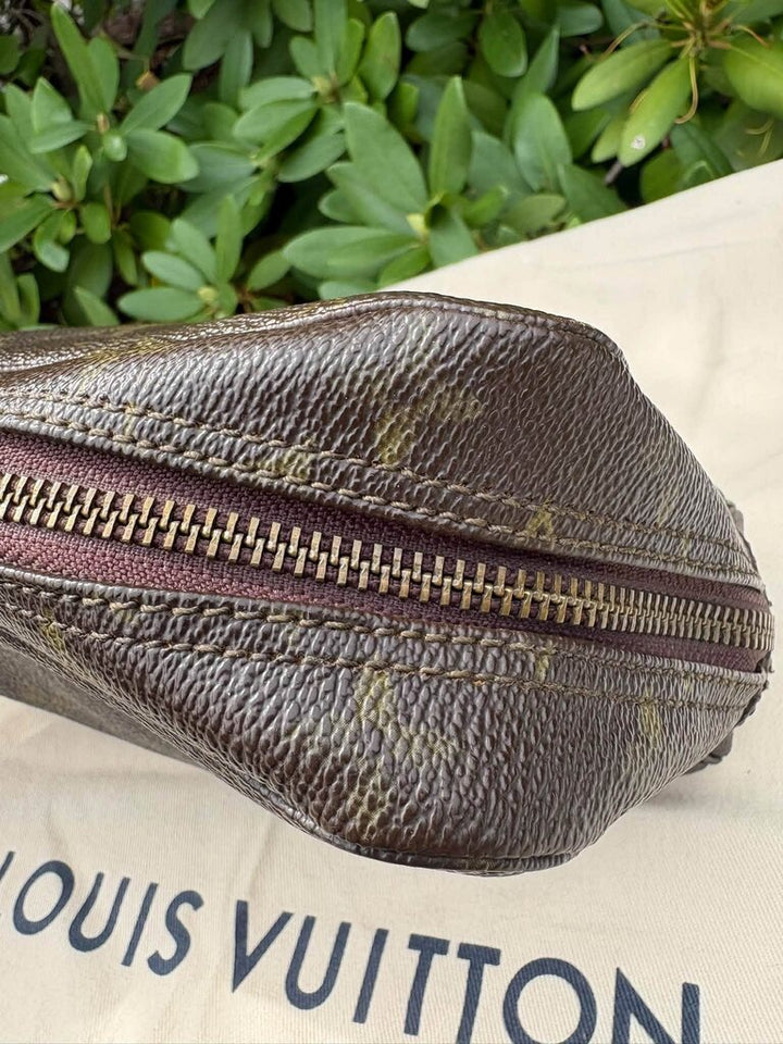 Louis Vuitton Monogram Trouse Toilette 23