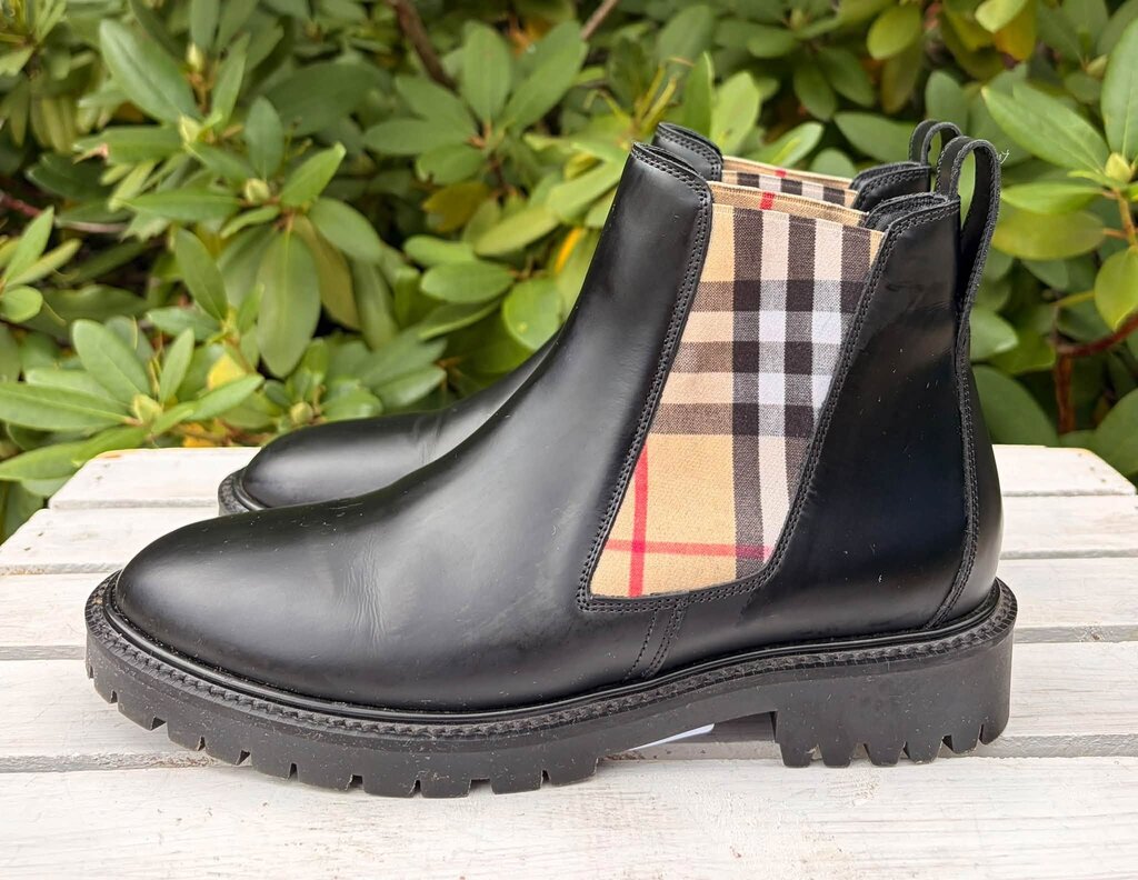 Burberry Allostock Check Leather Chelsea Boots - Size 37 (Retails for $1,050)